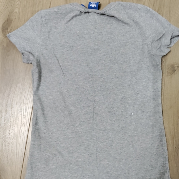 Adidas Originals Grey T-shirt Small - Picture 2 of 4